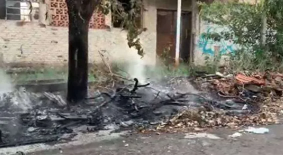 O Corpo de Bombeiros foi até o lugar da ocorrência para impedir que as chamas aumentassem
