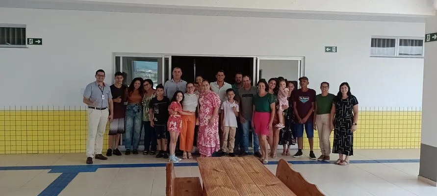 Autoridades e familiares da homenageada