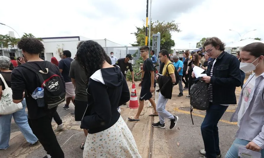 No primeiro dia de prova, os participantes fazem as questões de Linguagens e Códigos, Ciências Humanas e redação.