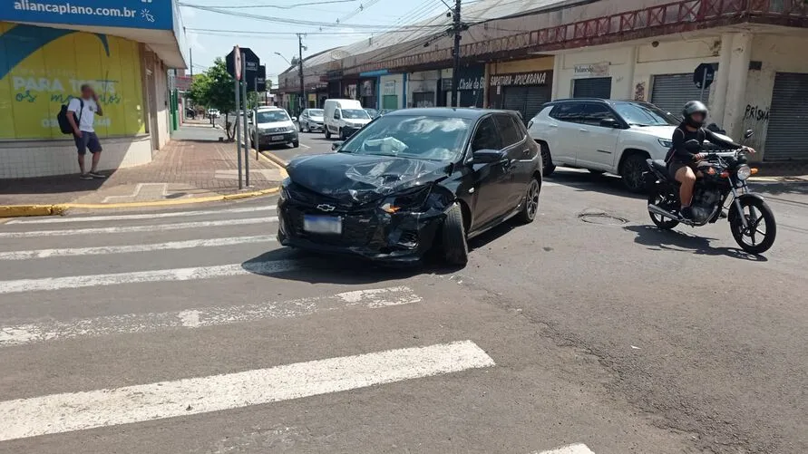 O acidente foi registrado no início da tarde deste sábado