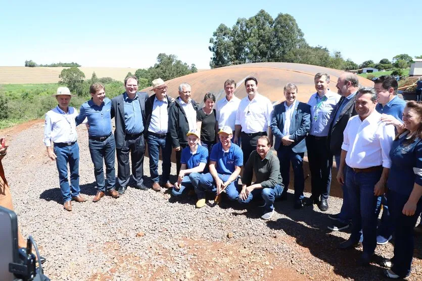 O governador Carlos Massa Ratinho Junior celebrou o aniversário do programa nesta sexta-feira (15), com a inauguração de mais um sistema para a produção de biogás e biometano
