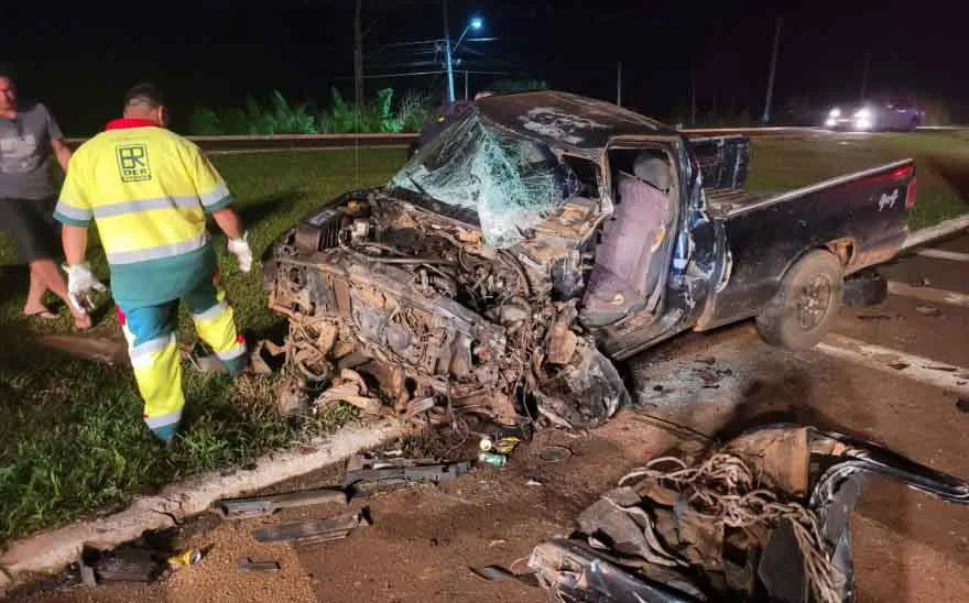 O motorista da caminhonete teve ferimentos graves