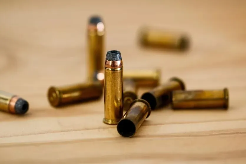 Os PMs encontraram 32 munições calibre 38