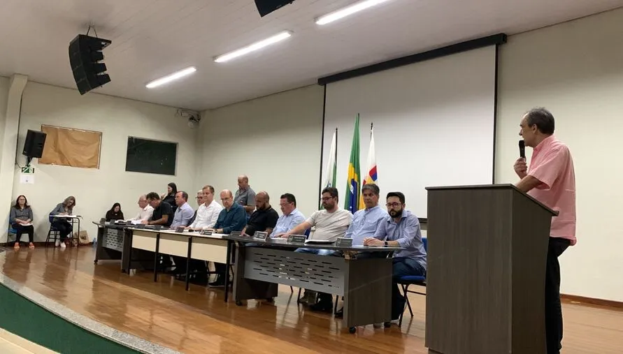 Sessão itinerante foi realizada no Auditório Gralha Azul