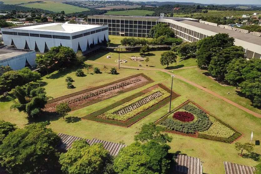 Universidade Estadual do Oeste do Paraná (UNIOESTE)