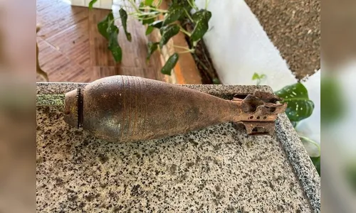 Casal é instruído a sair de casa após encontrar artefato em pescaria