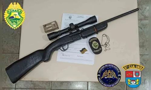 Após denúncia anônima, homem é preso por posse ilegal de arma de fogo