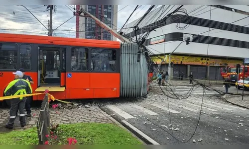 Vítima mais grave de acidente entre dois ônibus tem pé amputado