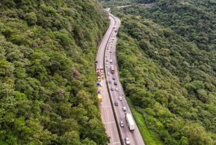 A faixa deve ser liberada apenas na segunda-feira (9)