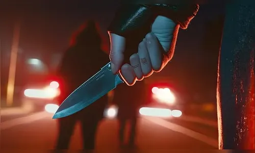 Dupla armada com faca rouba carro em Arapongas