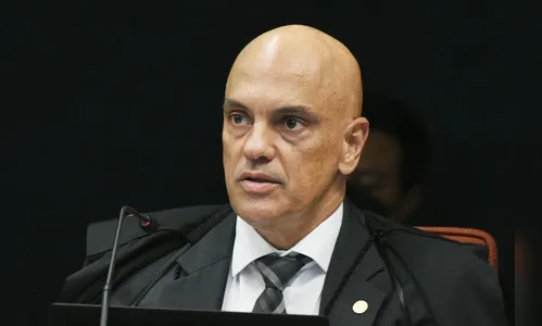 Alexandre de Moraes vota para condenar 1º réu a 17 anos de prisão