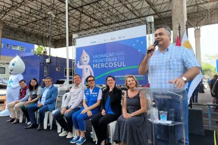 Beto Preto discursa em Foz do Iguaçu