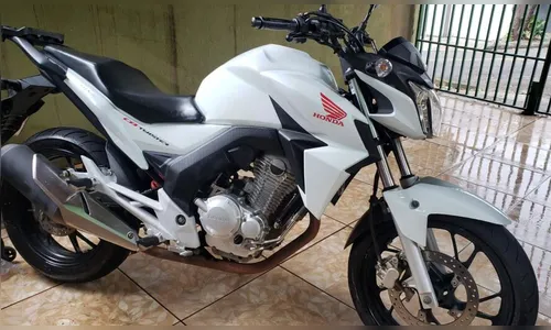 Casal pede ajuda para recuperar moto furtada em Apucarana