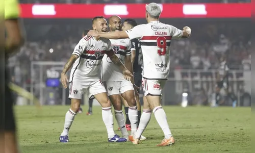 Calleri marca duas vezes e São Paulo bate o Corinthians de virada