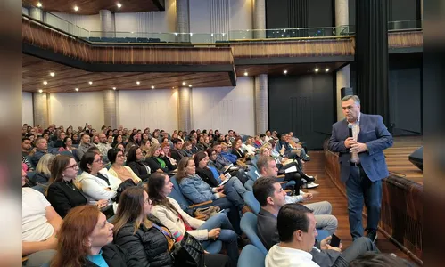 Saúde do Paraná capacita fiscais e gestores de contratos