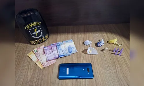 Rocam apreende adolescentes e drogas em casa no Michel Soni