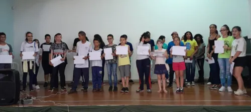 Estudantes participam de dinâmica