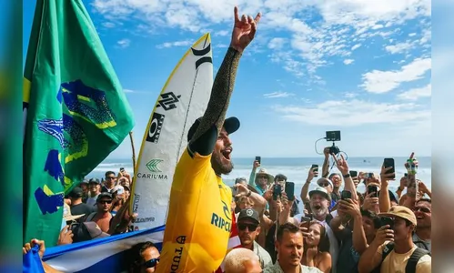 Filipinho é bicampeão mundial, e Brasil fatura 7° título da WSL