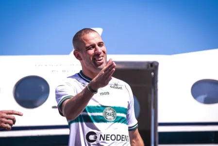 Islam Slimani