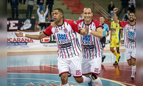 Com gol de estreante, Apucarana Futsal reage e vence na Série Prata