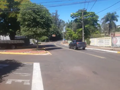 Moradores estão organizando um abaixo-assinado para cobrar das autoridades a instalação de redutor de velocidade