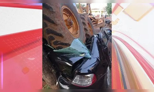 Prefeitura vai indenizar dono de veículo esmagado por motoniveladora