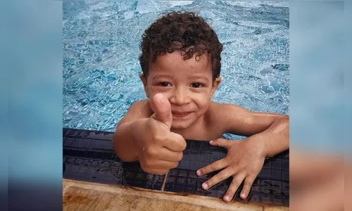 Mangueira de combustíveis estoura e deixa menino gravemente ferido