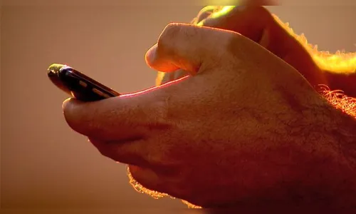 Calor extremo pode afetar o funcionamento do celular; veja dicas