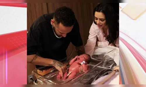 Neymar e Bruna Biancardi publicam as primeiras fotos da filha Mavie