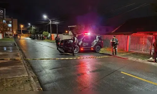 Dupla em carro roubado morre ao confrontar equipe da PM no Paraná