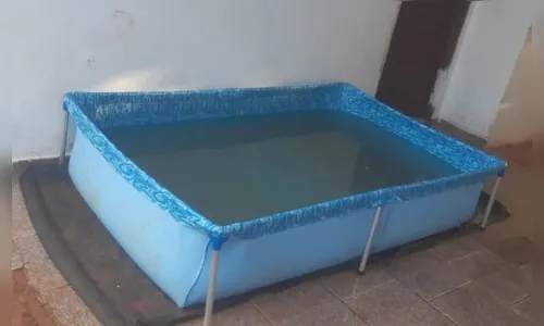 Morre bebê de um ano que se afogou em piscina de plástico