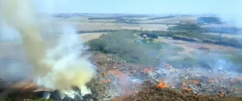 O incêndio foi registrado nesta manhã