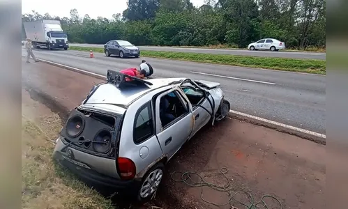 Homem de 34 anos morre ao ser ejetado de veículo em acidente na BR-376