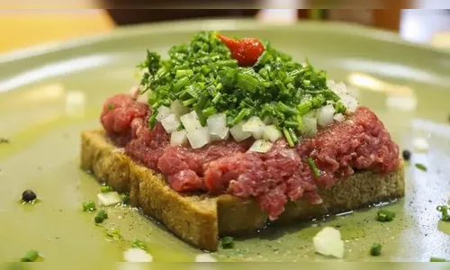 Festival da Carne de Onça começa na capital do PR; você sabe o que é?