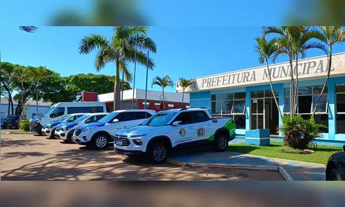 Marilândia do Sul entrega veículos para saúde e assistência social