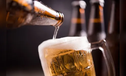 Dono de lanchonete e cliente se agridem por conta de preço da cerveja