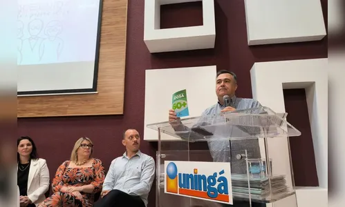 Beto Preto apresenta cadernetas de idosos, gestantes e crianças