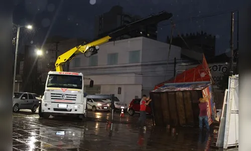 Temporal provocou 11 destelhamentos de casas em Arapongas