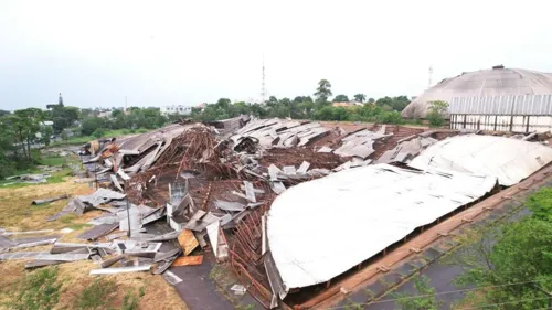 Tornado gerou destruição em Cascavel