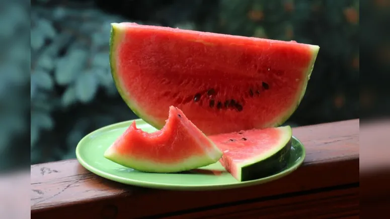 Imagem ilustrativa da notícia Candidatos melancia não vão longe nas eleições