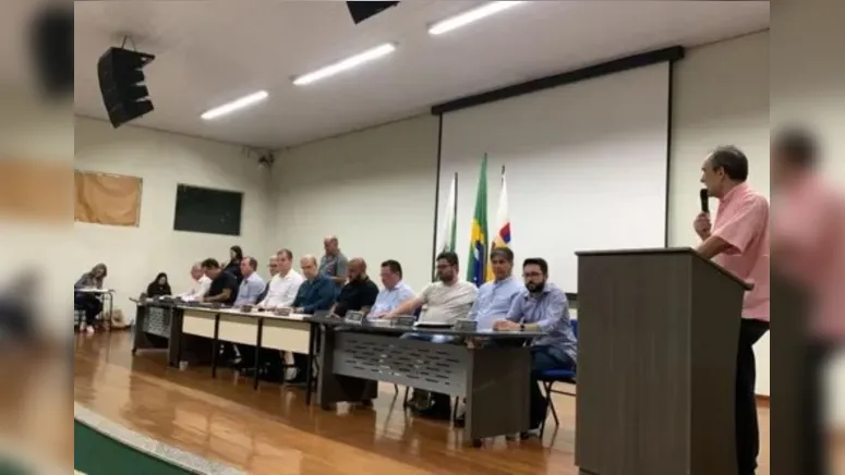 Sessão itinerante da Câmara na Unespar