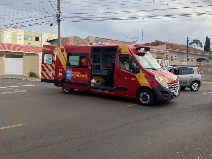 A batida envolveu um Fiat Uno e uma motoneta Honda