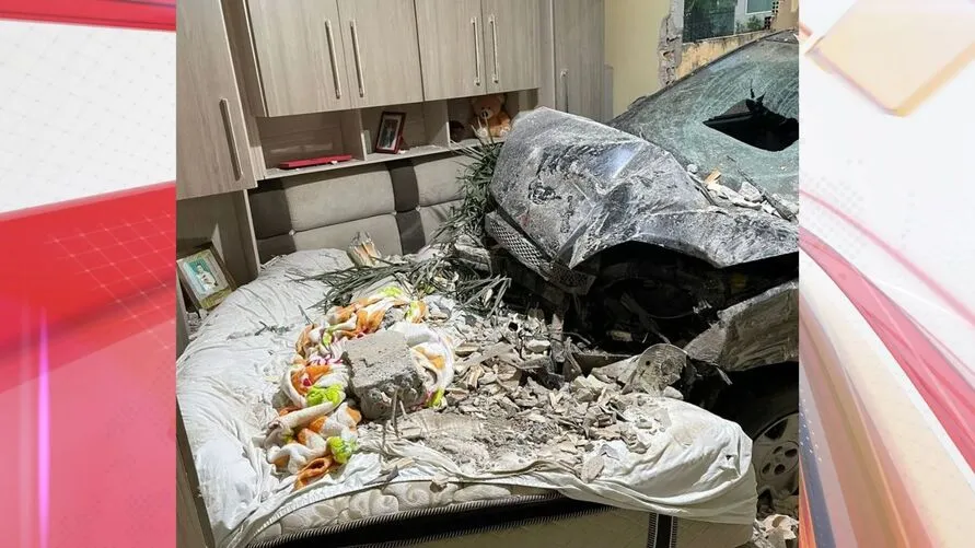 Carro invadiu quarto em acidente impressionante