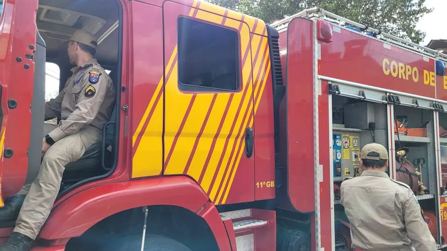 Corpo de Bombeiros de Apucarana foi acionado para dar apoio à ocorrência