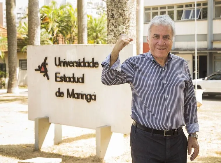 Gimennes foi aluno e depois professor na Universidade Estadual de Maringá, onde também atuou como pró-reitor de Ensino e Pesquisa e vice-reitor