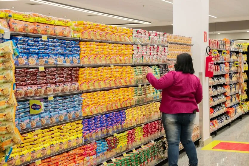 Pesquisa foi feita em cinco supermercados da cidade