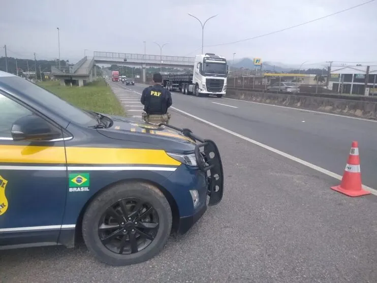 Polícia Rodoviária Federal esteve no local do atropelamento