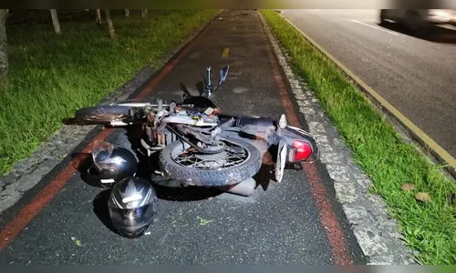 Adolescente bate cabeça em palanque de concreto e morre na hora