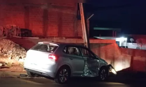 PM registra colisão entre carros no Jardim Casa Grande em Ivaiporã