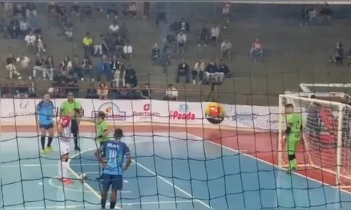 Apucarana Futsal vence o Medianeira por 5 a 3 no Lagoão